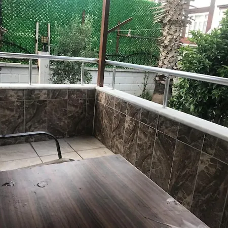 Enjoy Peace And Quiet In A Beautiful Private Home In Brilliant Location In Side * Side