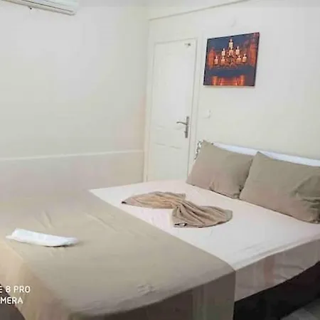 Enjoy Peace And Quiet In A Beautiful Private Home In Brilliant Location In Side Apartment Side